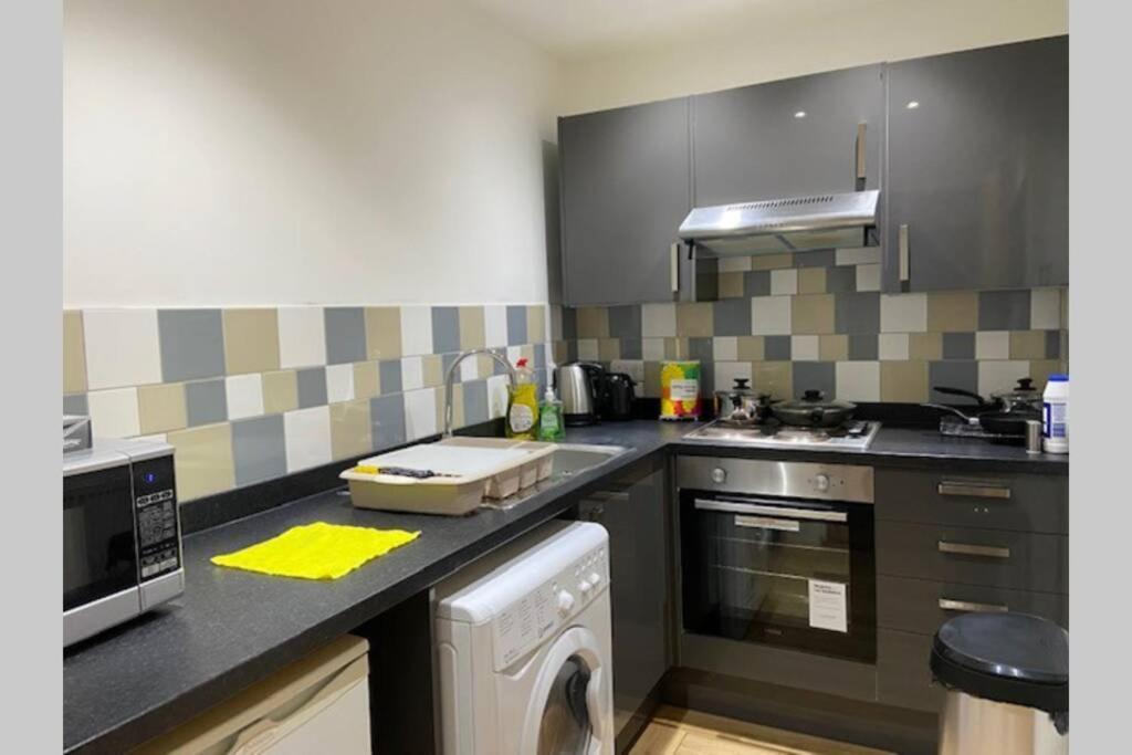 Cosy Apartment Near Train Station Πόρτσμουθ Εξωτερικό φωτογραφία